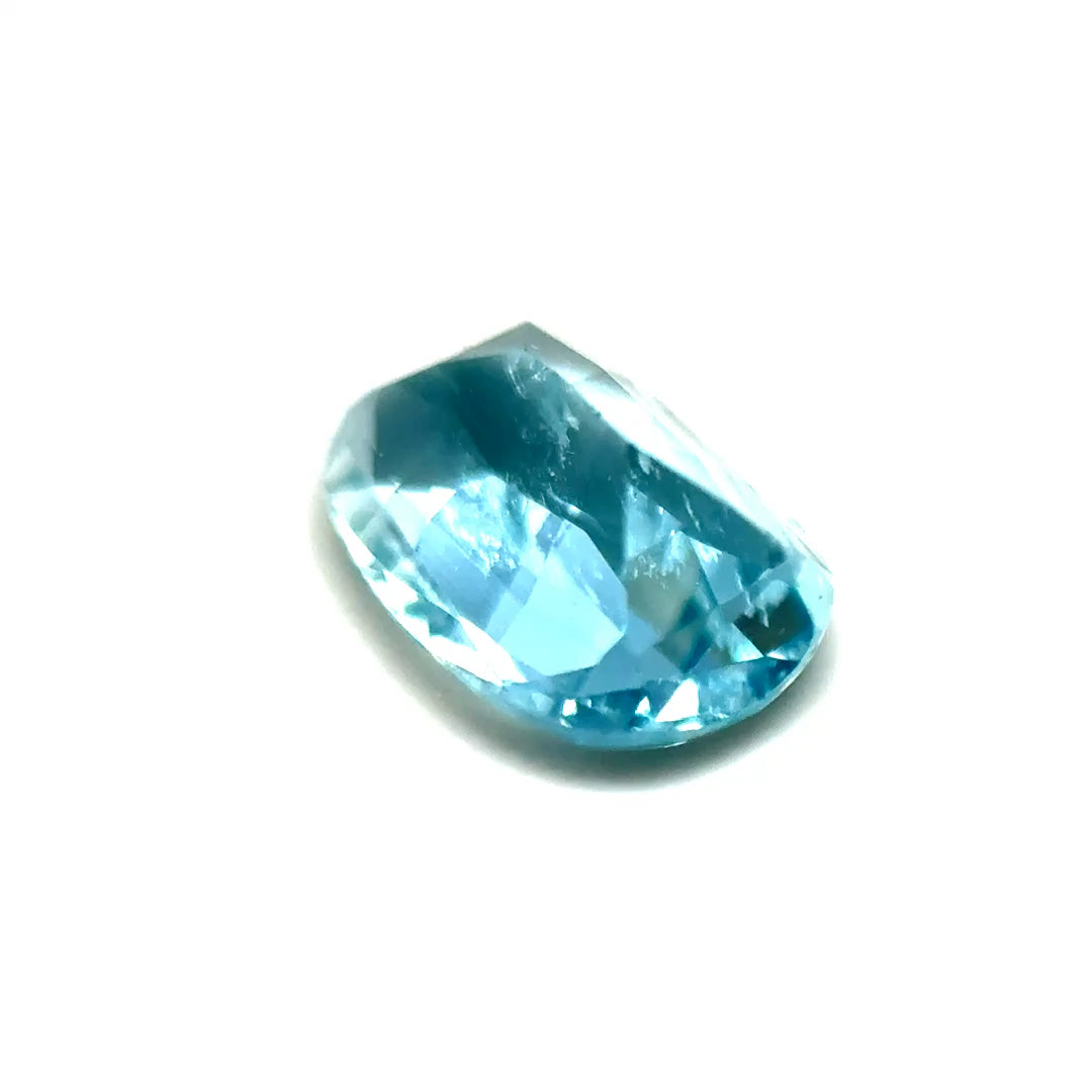1.04 ct Rectangular Pale Blue Aquamarine