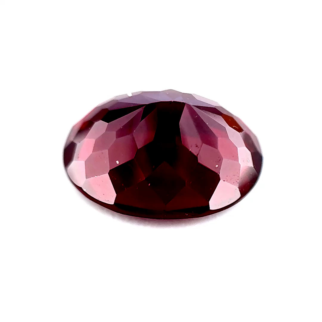 6.46 ct Oval Red Rhodolite Garnet