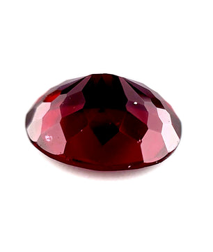 6.46 ct Oval Red Rhodolite Garnet
