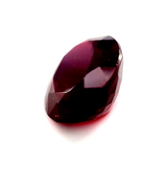 6.46 ct Oval Red Rhodolite Garnet