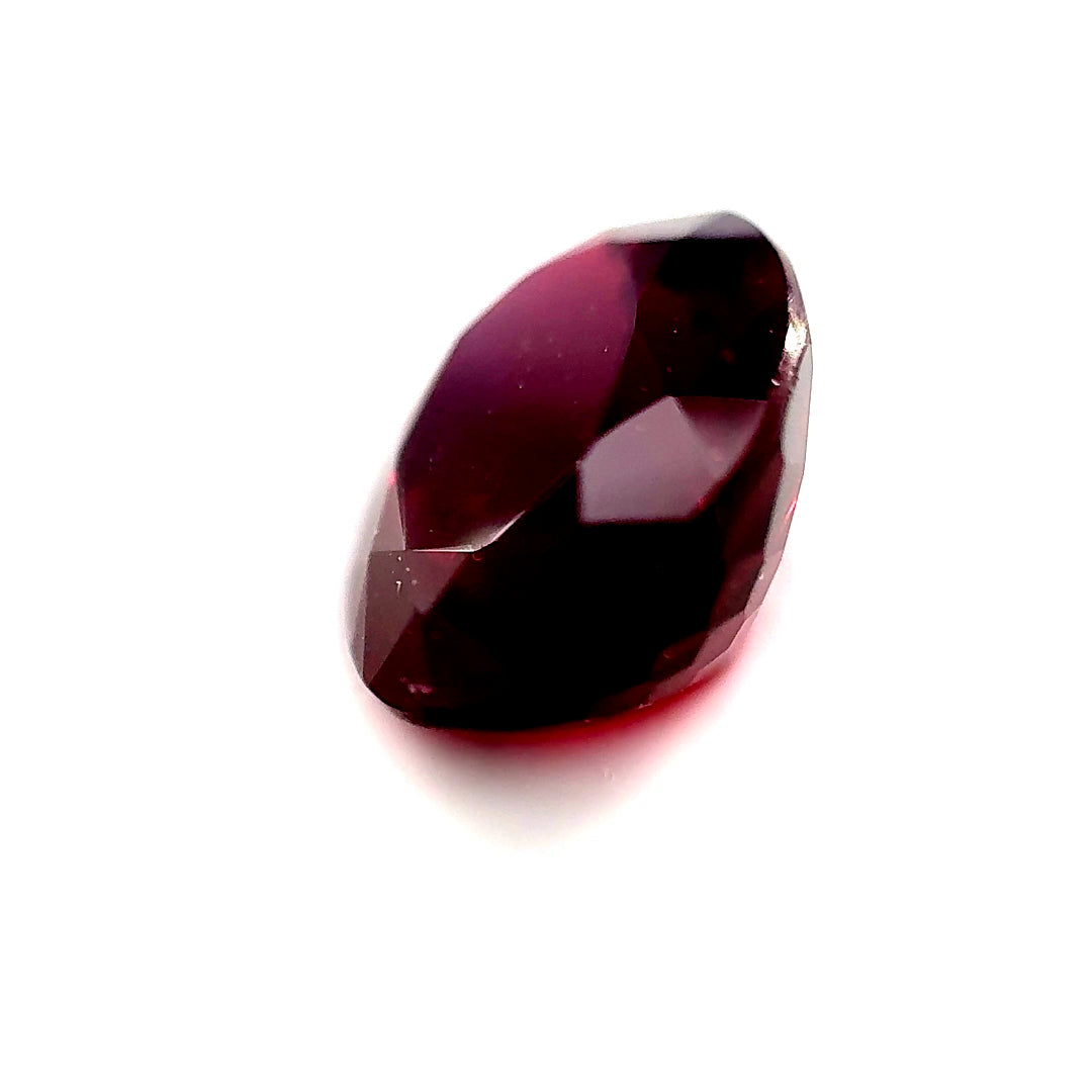6.46 ct Oval Red Rhodolite Garnet