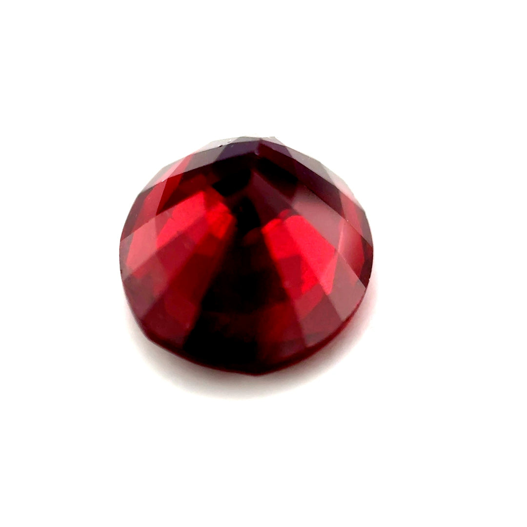 5.47 ct Oval Red Rhodolite Garnet