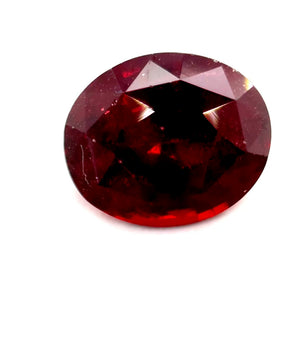 5.47 ct Oval Red Rhodolite Garnet
