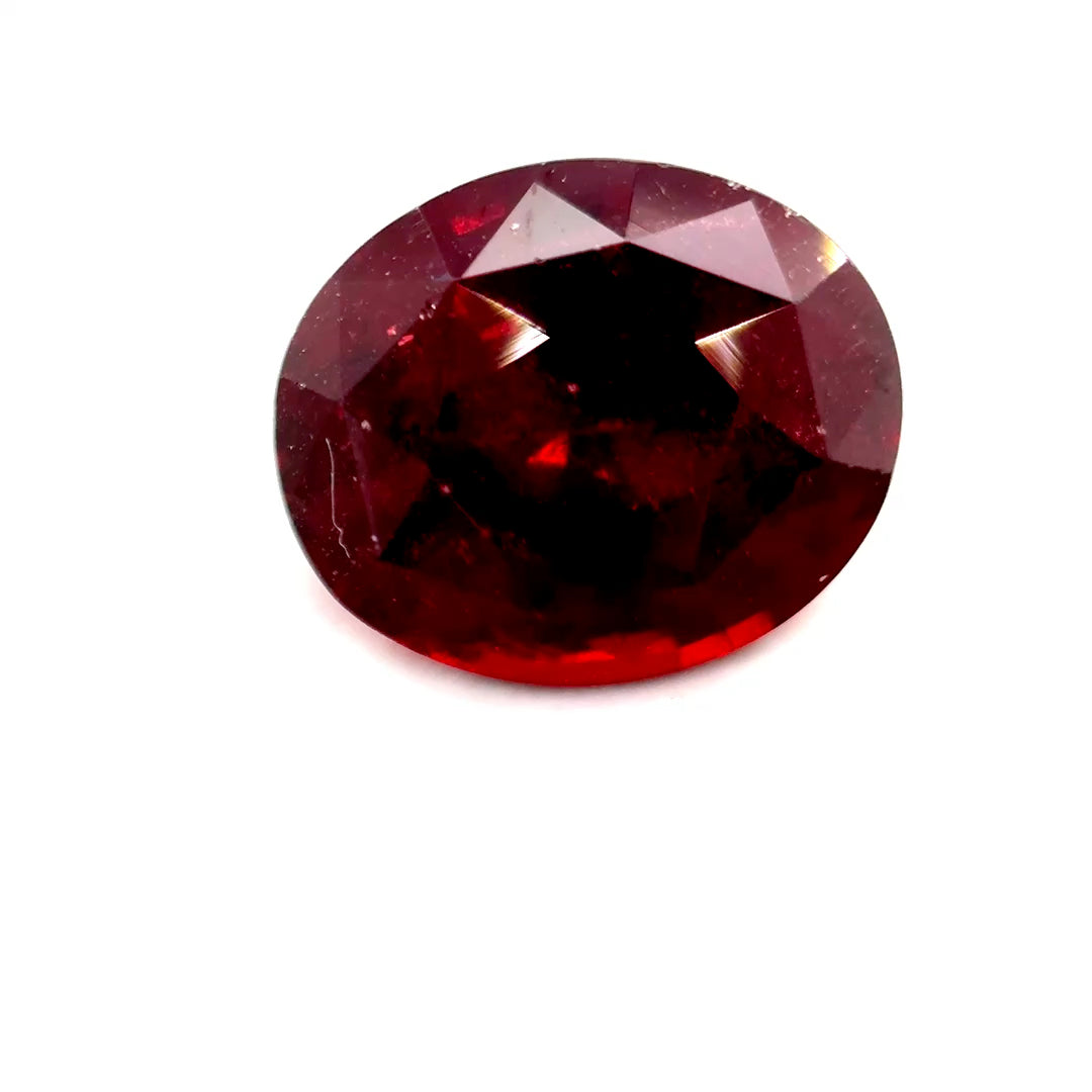 5.47 ct Oval Red Rhodolite Garnet