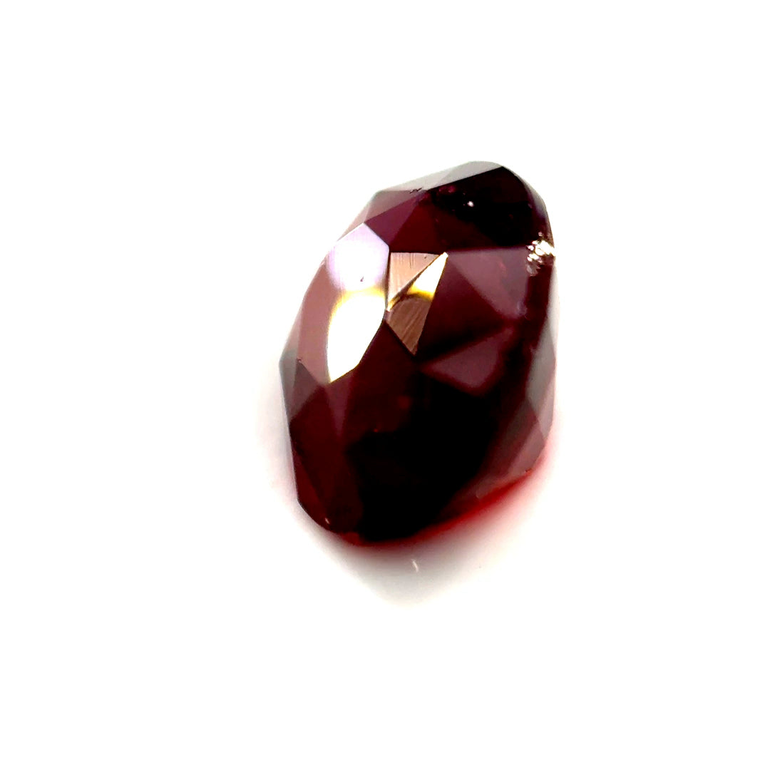5.47 ct Oval Red Rhodolite Garnet