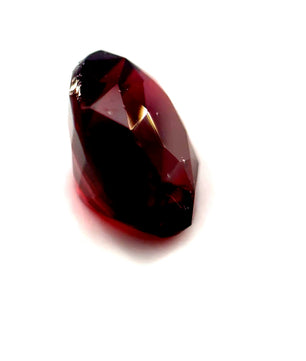 5.47 ct Oval Red Rhodolite Garnet