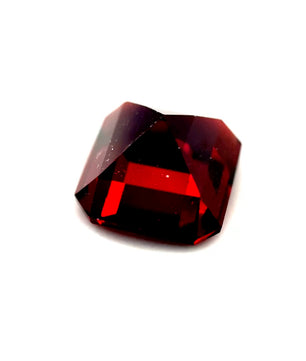 3.72 ct Octagonal Red Rhodolite Garnet