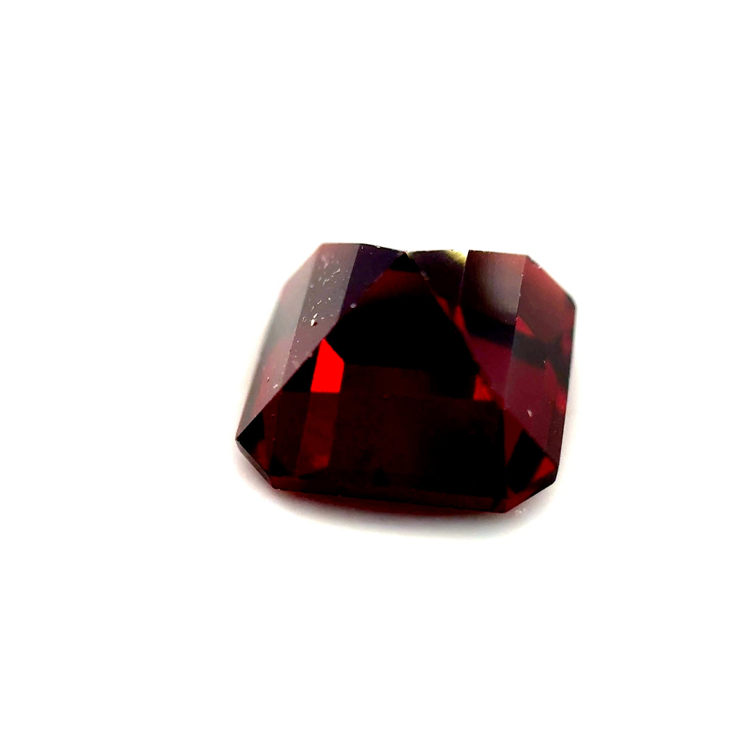 3.72 ct Octagonal Red Rhodolite Garnet