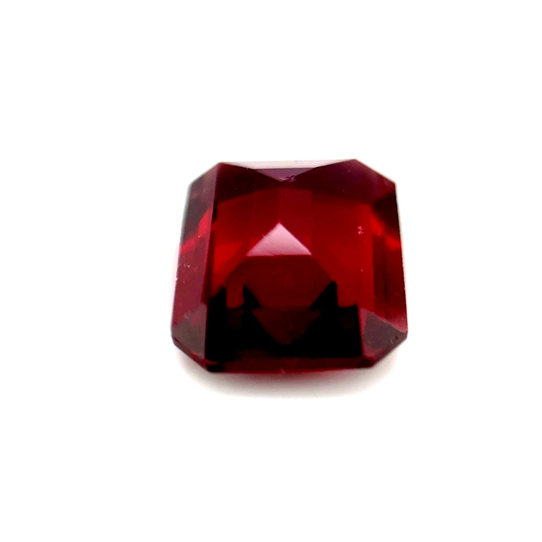 3.90 ct Octagonal Red Rhodolite Garnet