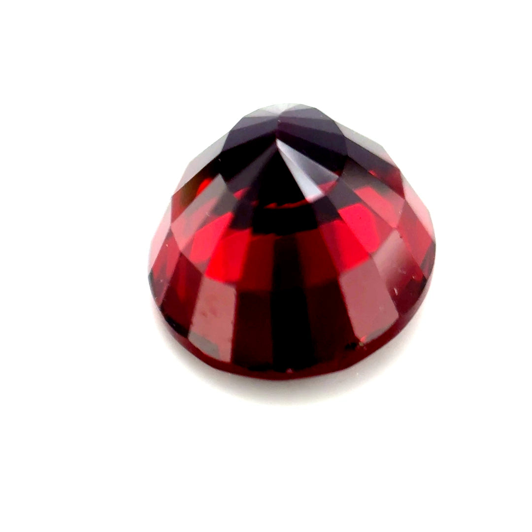 7.98 ct Oval Red Rhodolite Garnet