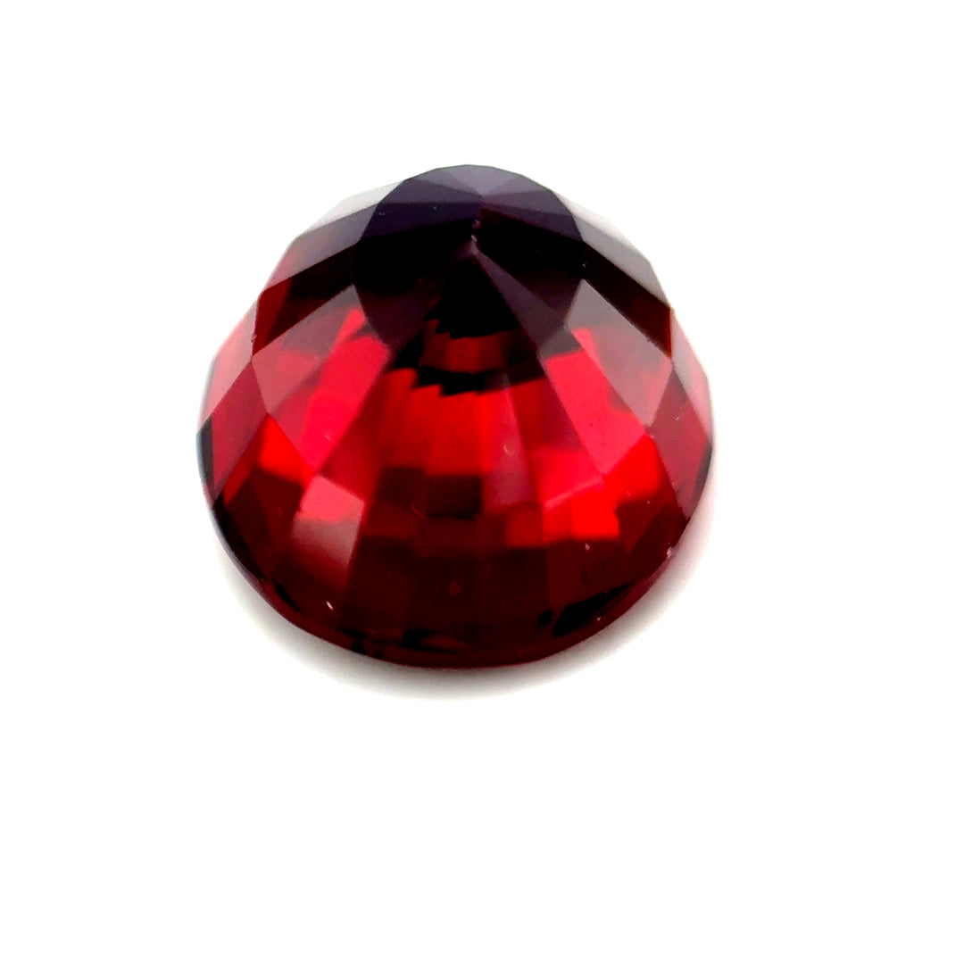 7.98 ct Oval Red Rhodolite Garnet