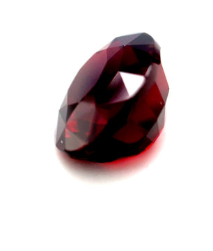 7.98 ct Oval Red Rhodolite Garnet