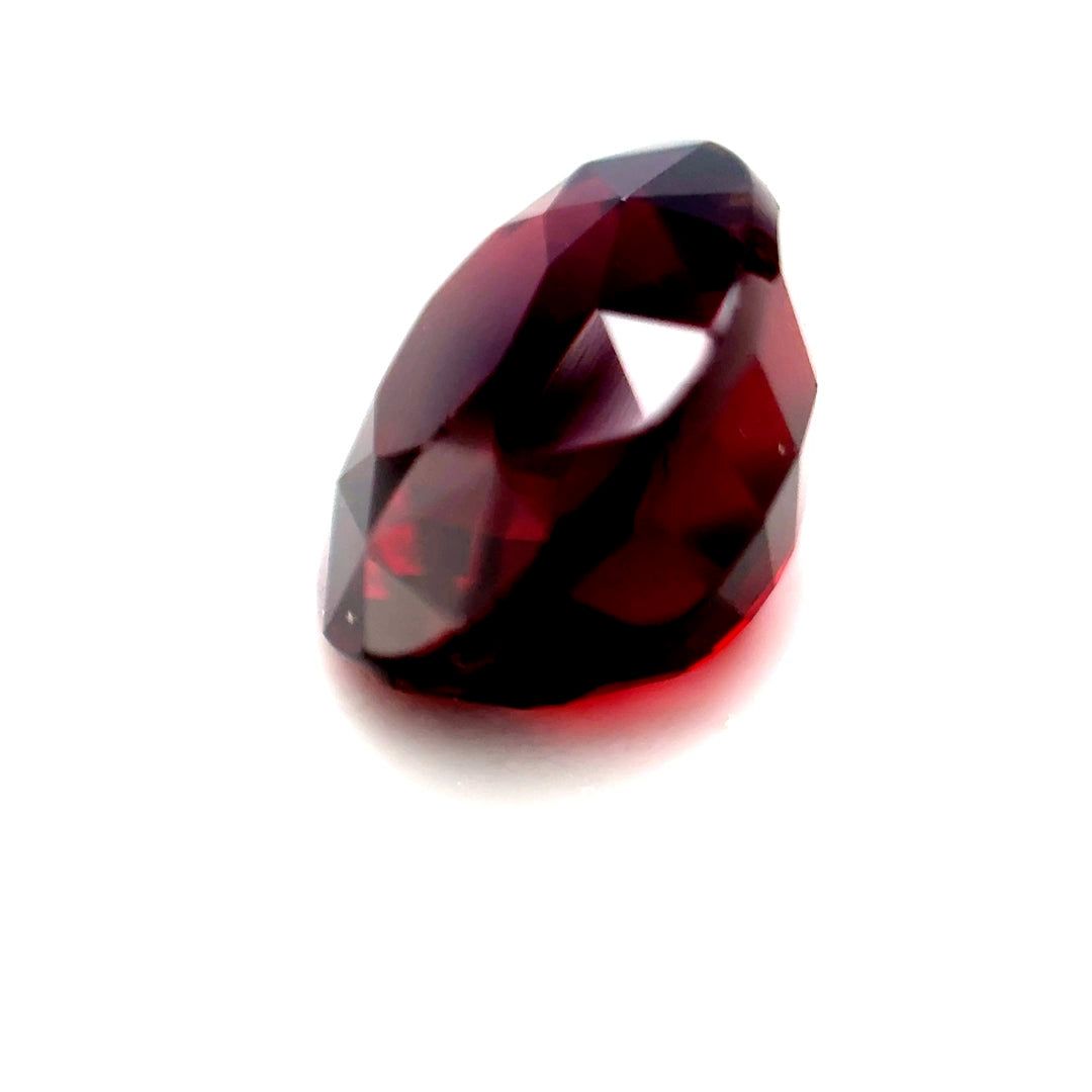 7.98 ct Oval Red Rhodolite Garnet