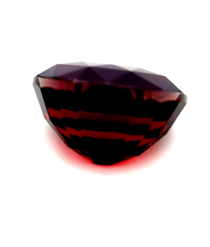 7.98 ct Oval Red Rhodolite Garnet