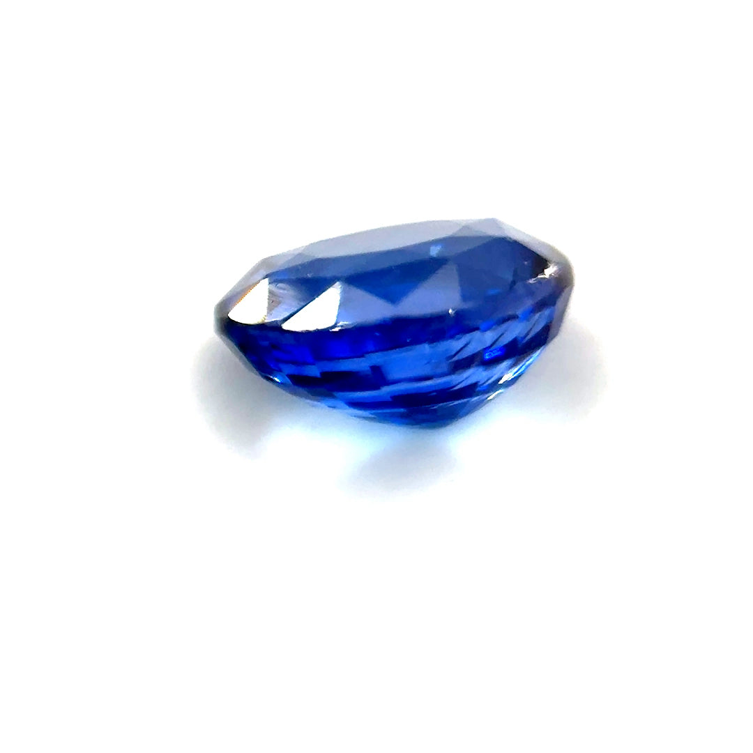 1.72 ct Oval Royal Blue Sapphire