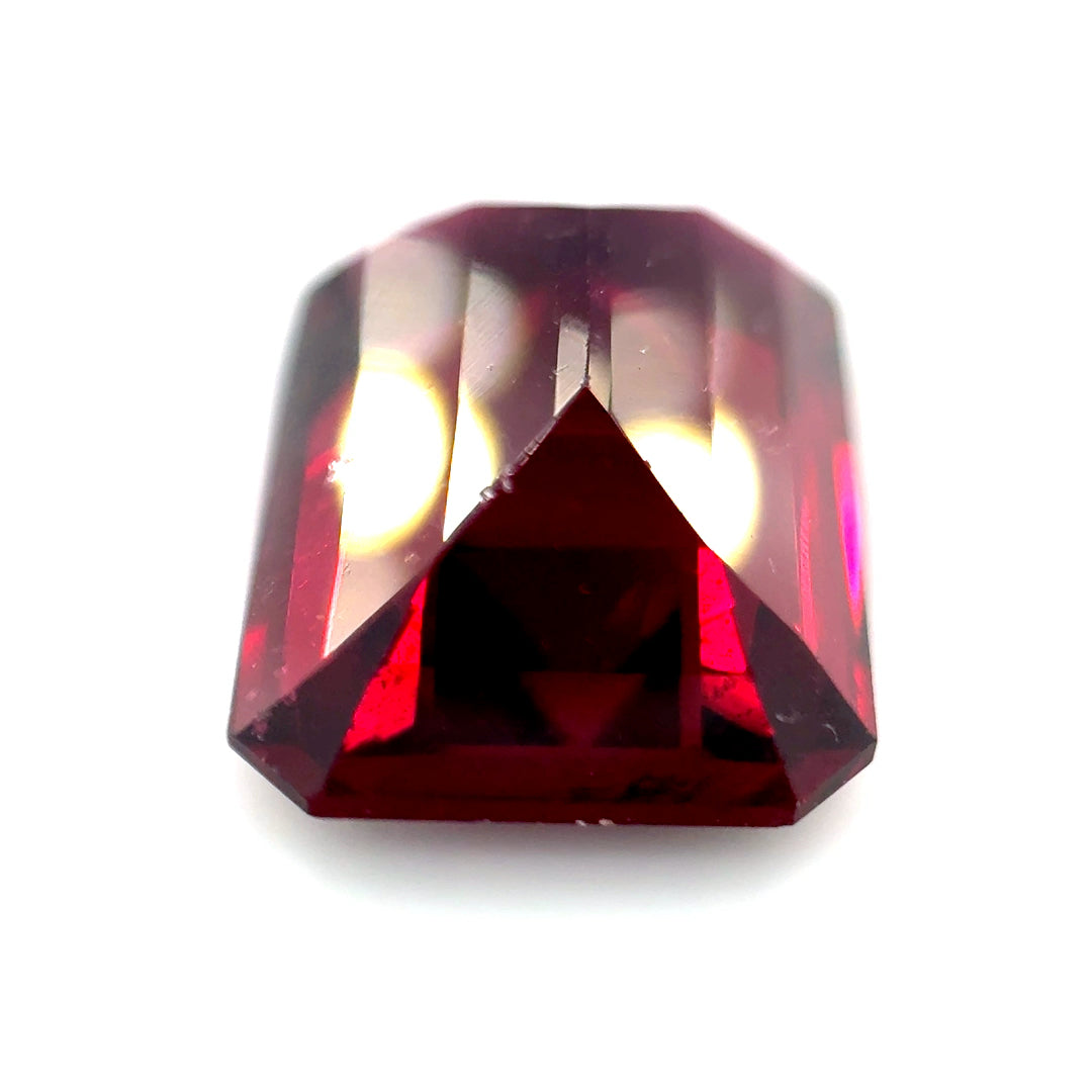 7.67 ct Octagonal Red Rhodolite