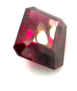 7.67 ct Octagonal Red Rhodolite
