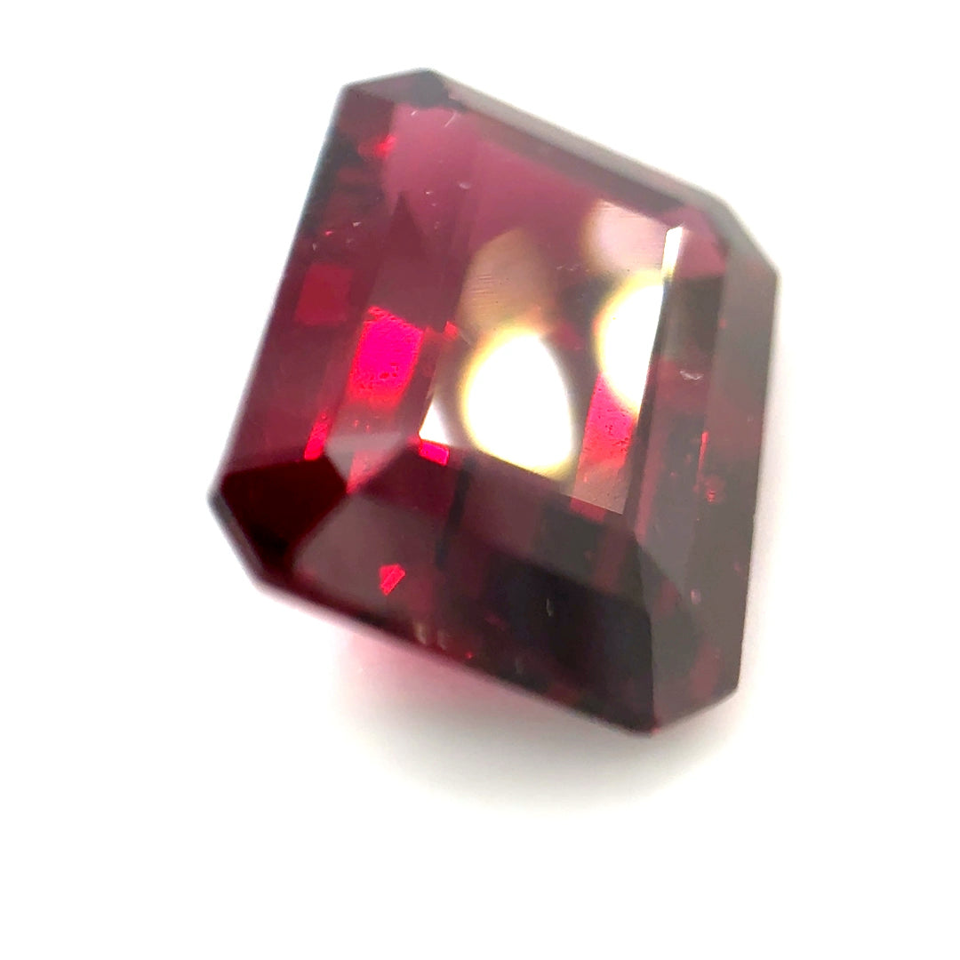 7.67 ct Octagonal Red Rhodolite