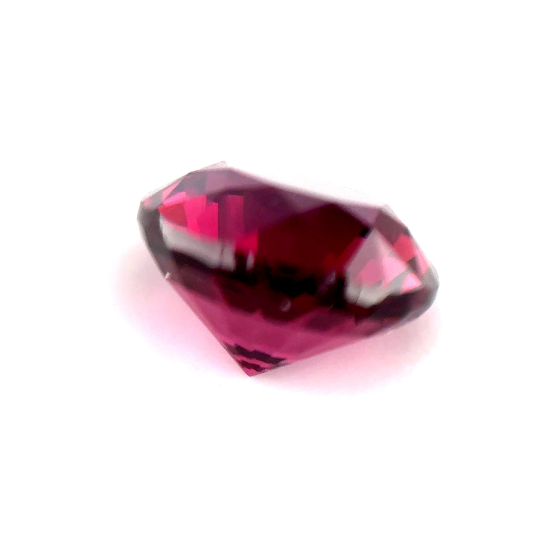 3.11 ct Round Purplish-Red Rhodolite Garnet