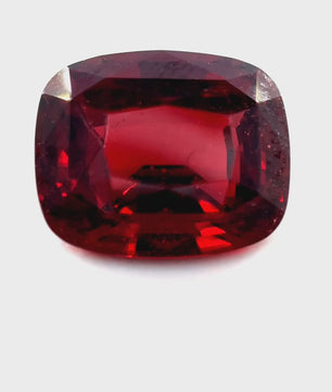 4.31 ct Rectangular Red Rhodolite Garnet