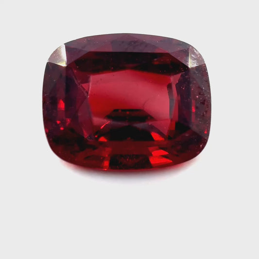 4.31 ct Rectangular Red Rhodolite Garnet
