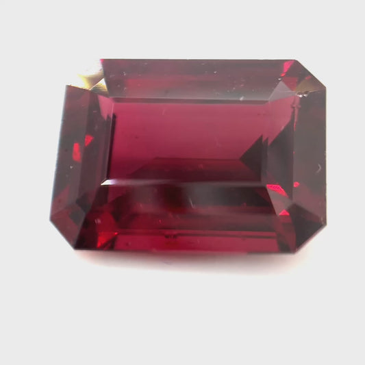 7.67 ct Octagonal Red Rhodolite