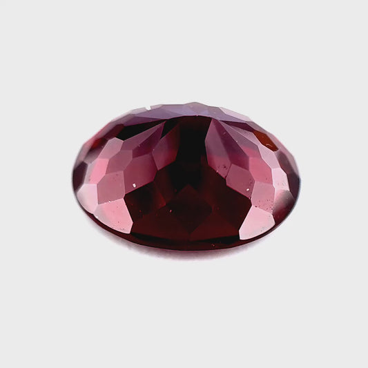 6.46 ct Oval Red Rhodolite Garnet