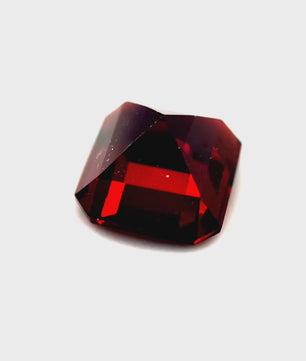 3.72 ct Octagonal Red Rhodolite Garnet