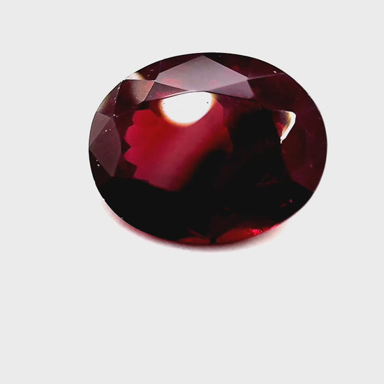 6.67  ct Oval Red Rhodolite Garnet